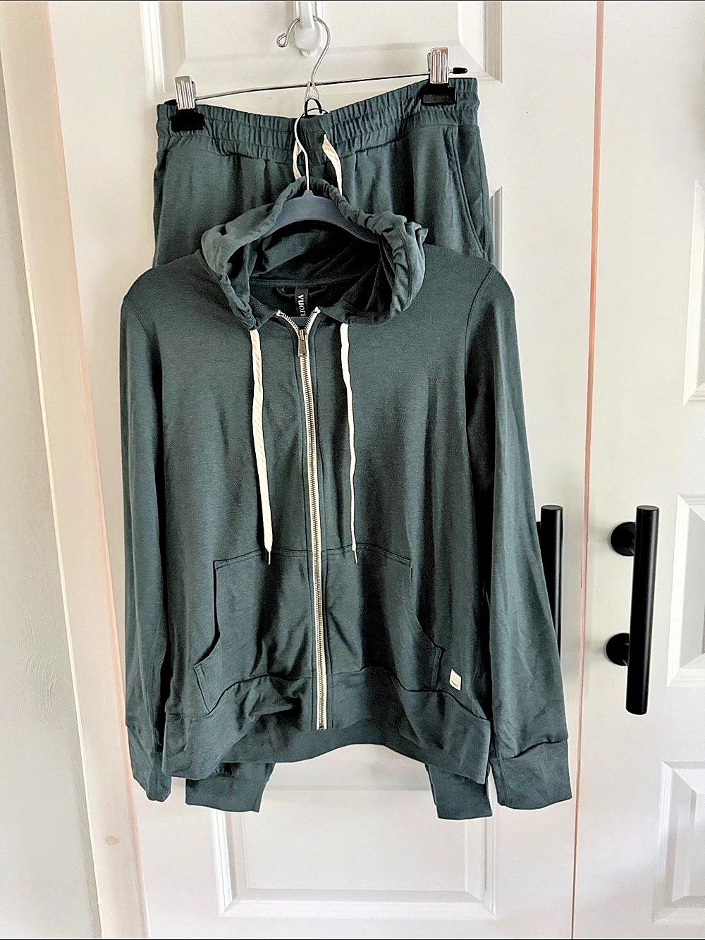 Vuori Halo Performance Hoodie 2.0 Matching Hoodie & Jogger Set in Green Size
